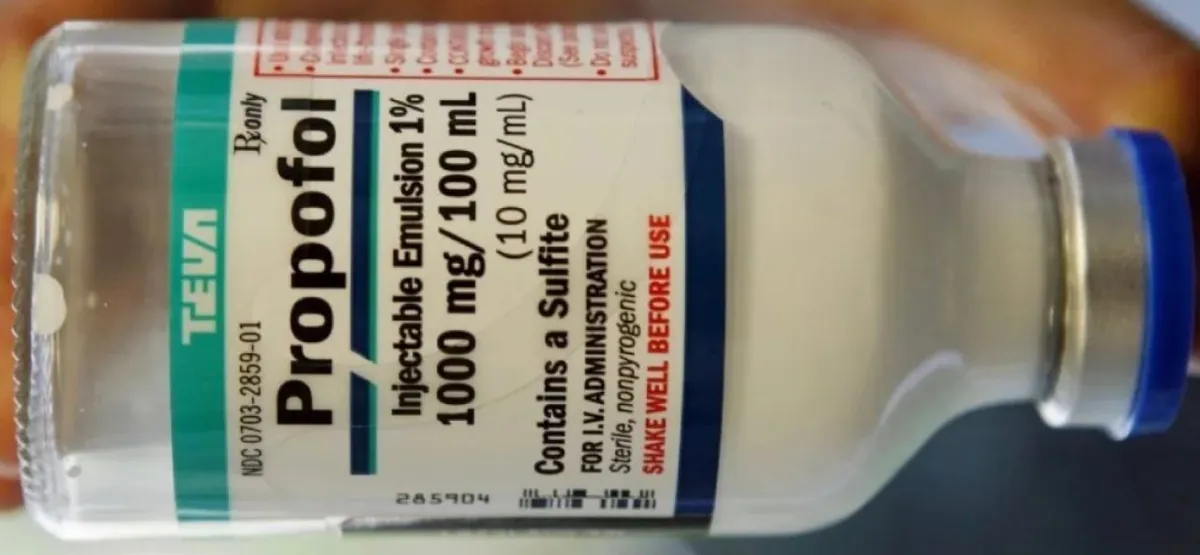 💉 امولسیون پروپوفول تِوا ۱۰۰۰ میلی‌گرم/۱۰۰ میلی‌لیتر 💉